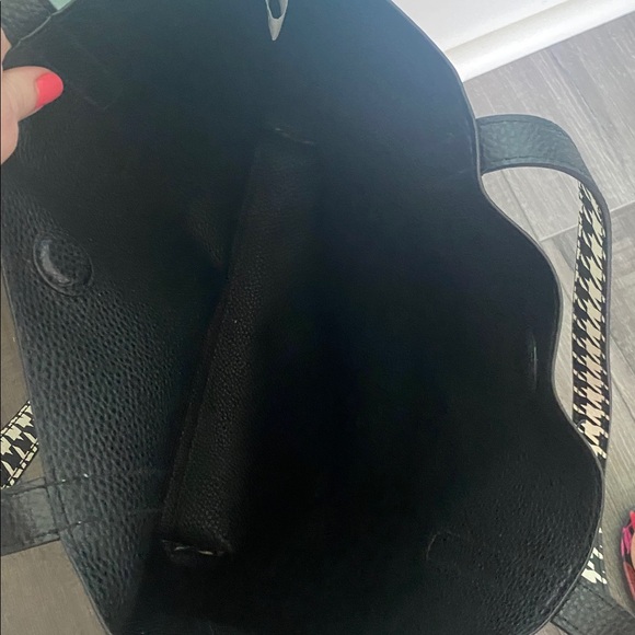 Houndstooth Black and White Tote Bag - Picture 3 of 4